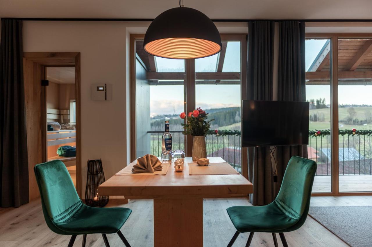 Forstgut - Premium Waldchalets Und Lodge Suiten Реген Екстериор снимка